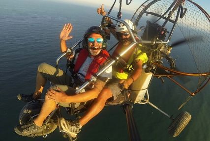 foto de vuelo biplaza paramotor básico