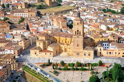 foto aerea de la catedral de guadix